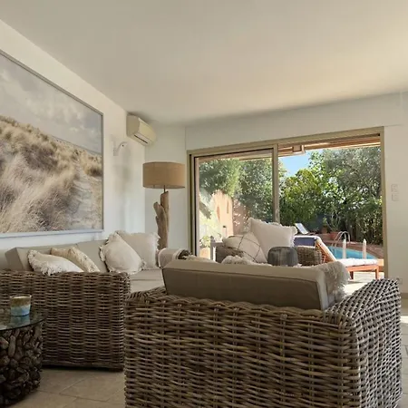 Apartment Welcoming In
