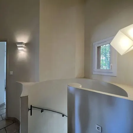 Welcoming In Hyères