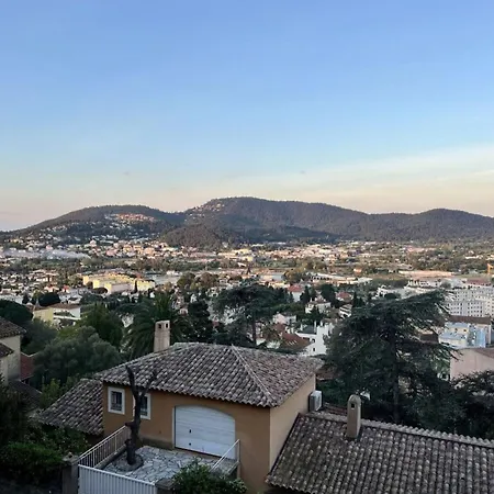 Welcoming In * Hyeres