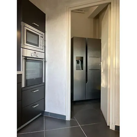 Welcoming In Hyères