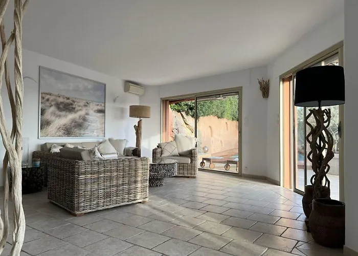 Welcoming In * הייר