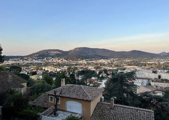 Welcoming In * הייר